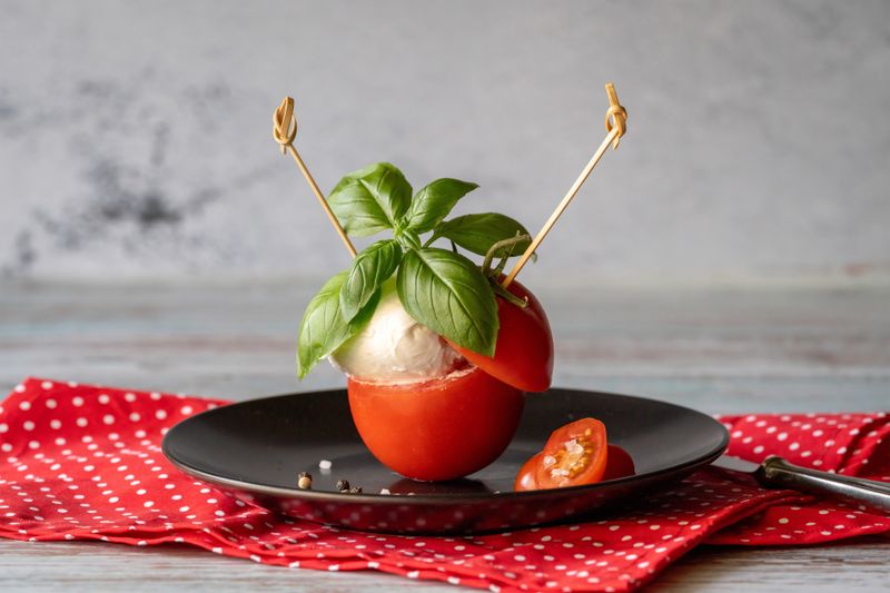 Caprese salad with fresh mozzarella