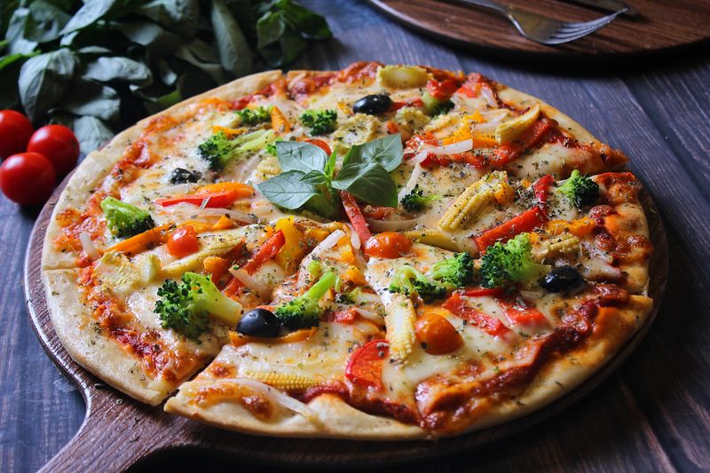 Anthony's coal fired four cheese pizza